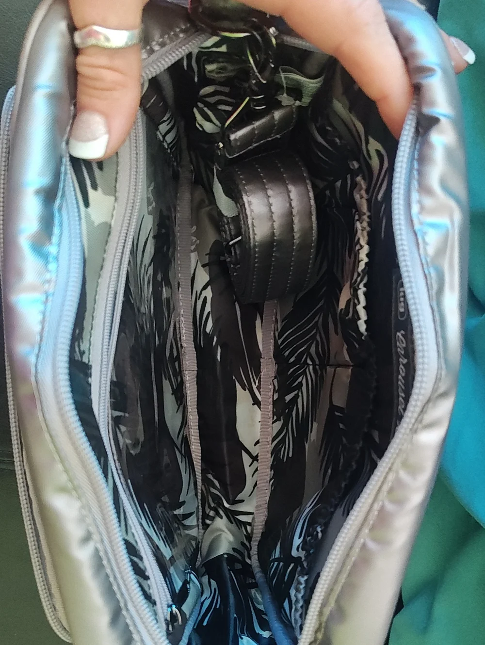 NWT Lug Carousel XL Metallic Pearl